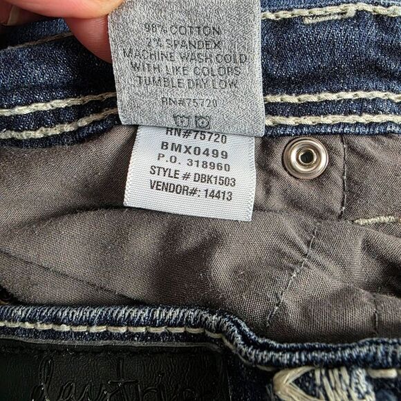 Daytrip Leo Bootcut Jeans Women’s 26R Dark Wash - Picture 8 of 9